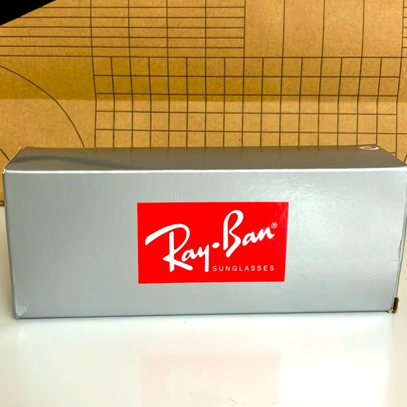 Ray-Ban folding sunglasses 😎🕶️☀️ - Picture 6 of 7